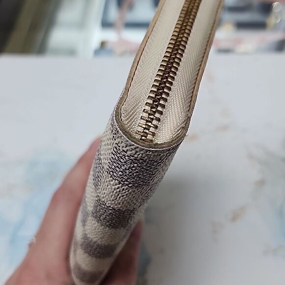 Authentic Louis Vuitton Damier Azur Zippy Zip Around Wallet - Picture 4 of 9